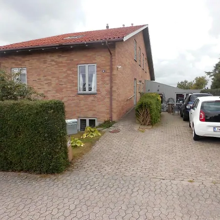 Jasminvej Bed & Breakfast 2*